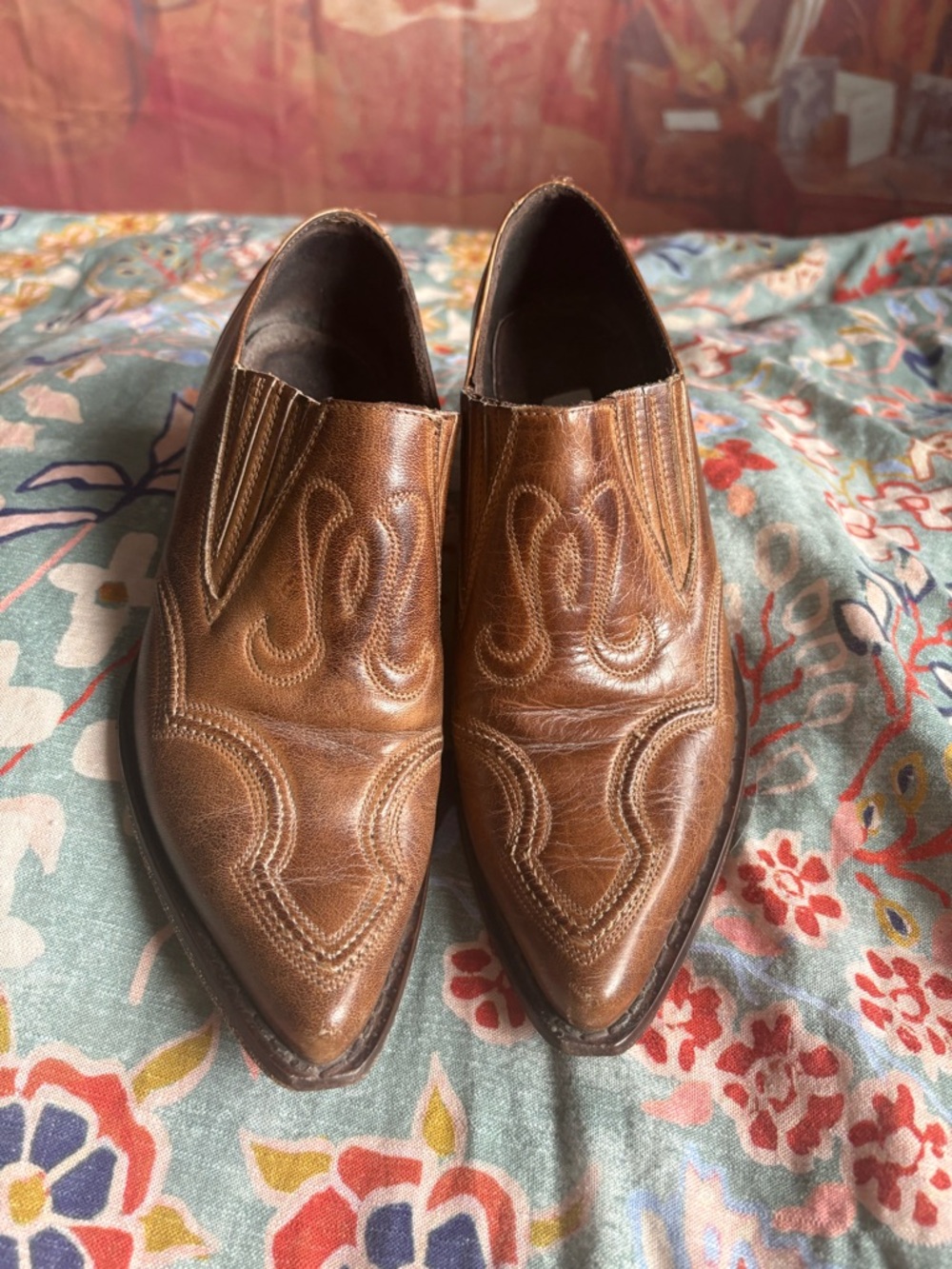 ✨ Vintage GUESS Leather Western Mules ✨